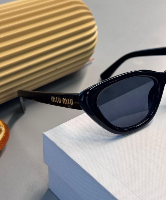 Miu Miu Cat-Eye Güneş Gözlüğü -  Siyah