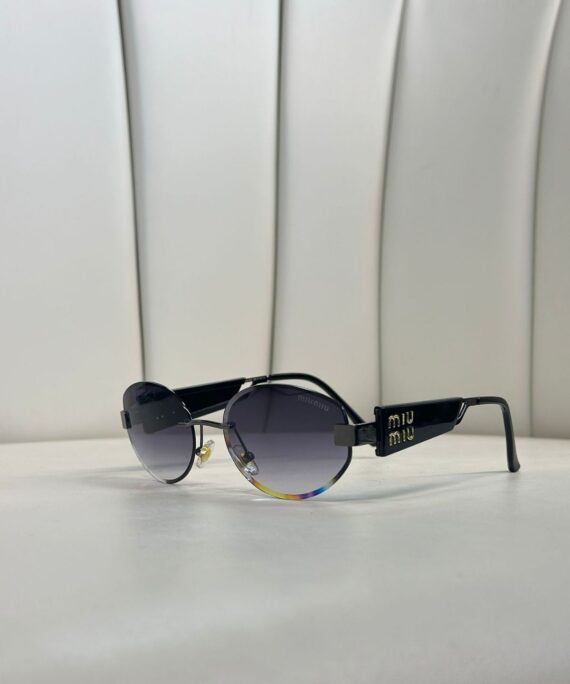 Mıu Mıu Kesik Cam Detaylı Güneş Gözlüğü - Mat Siyah