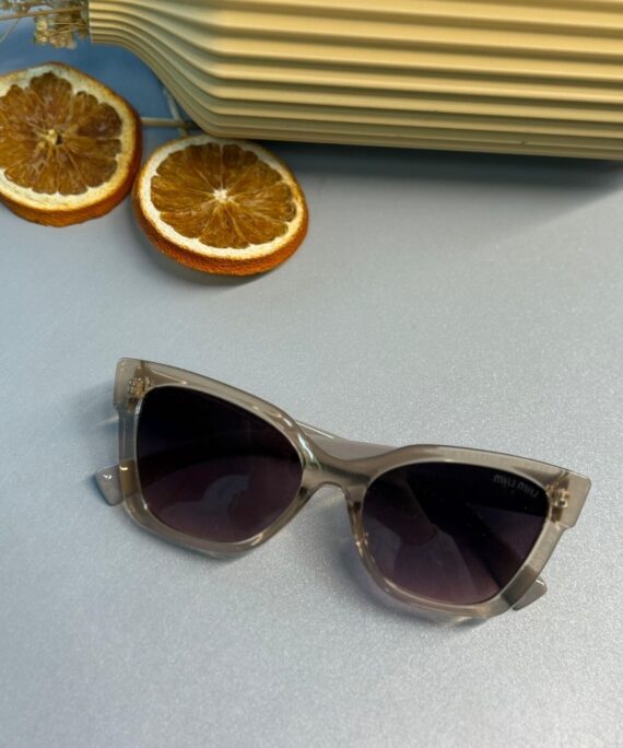 Miu Miu Kedi Gözü Güneş Gözlüğü  - Vizon