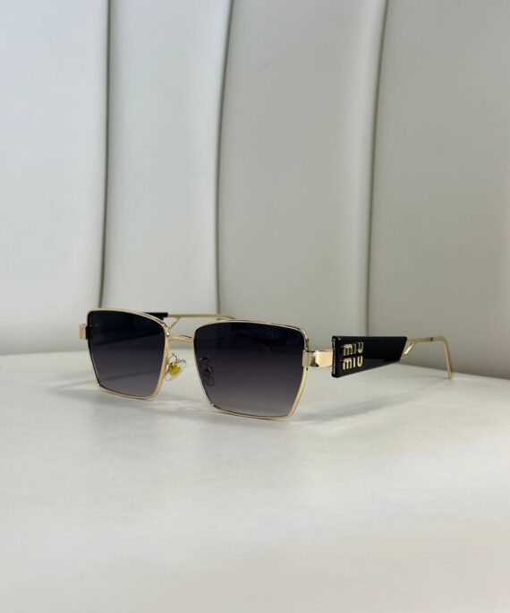 Mıu Mıu Dikdörtgen Tasarım Güneş Gözlüğü - Siyah