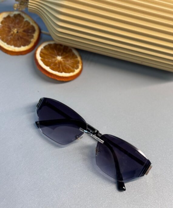 Miu Miu Cam Detaylı Güneş Gözlüğü - Gümüş Lacivert