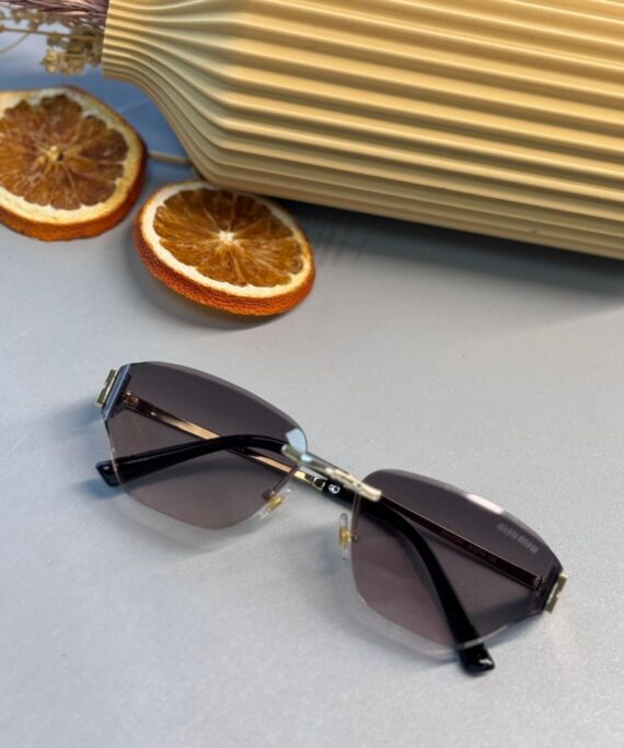 Miu Miu Cam Detaylı Güneş Gözlüğü - Kahve