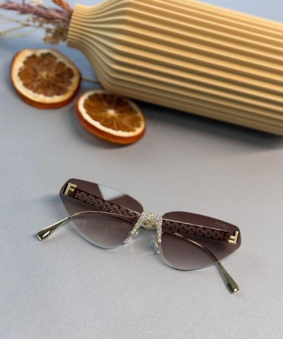Fendi Üçgen Tasarım Daimond Güneş Gözlüğü - Açık Kahve